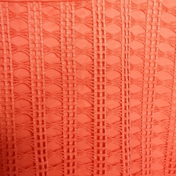 NAIF women’s crochet knit sleeveless top. Small - Picture 4 of 6